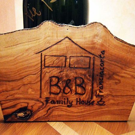 B&B Family House Franciacorta Corte Franca Exterior foto